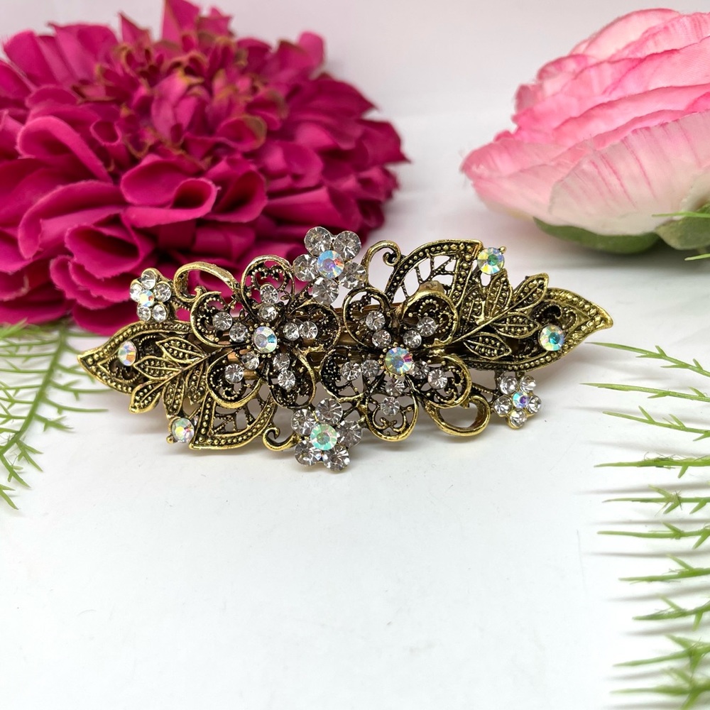 NEW⚜️Vintage Style Filigree Floral Crystal Embellished Hair Clip